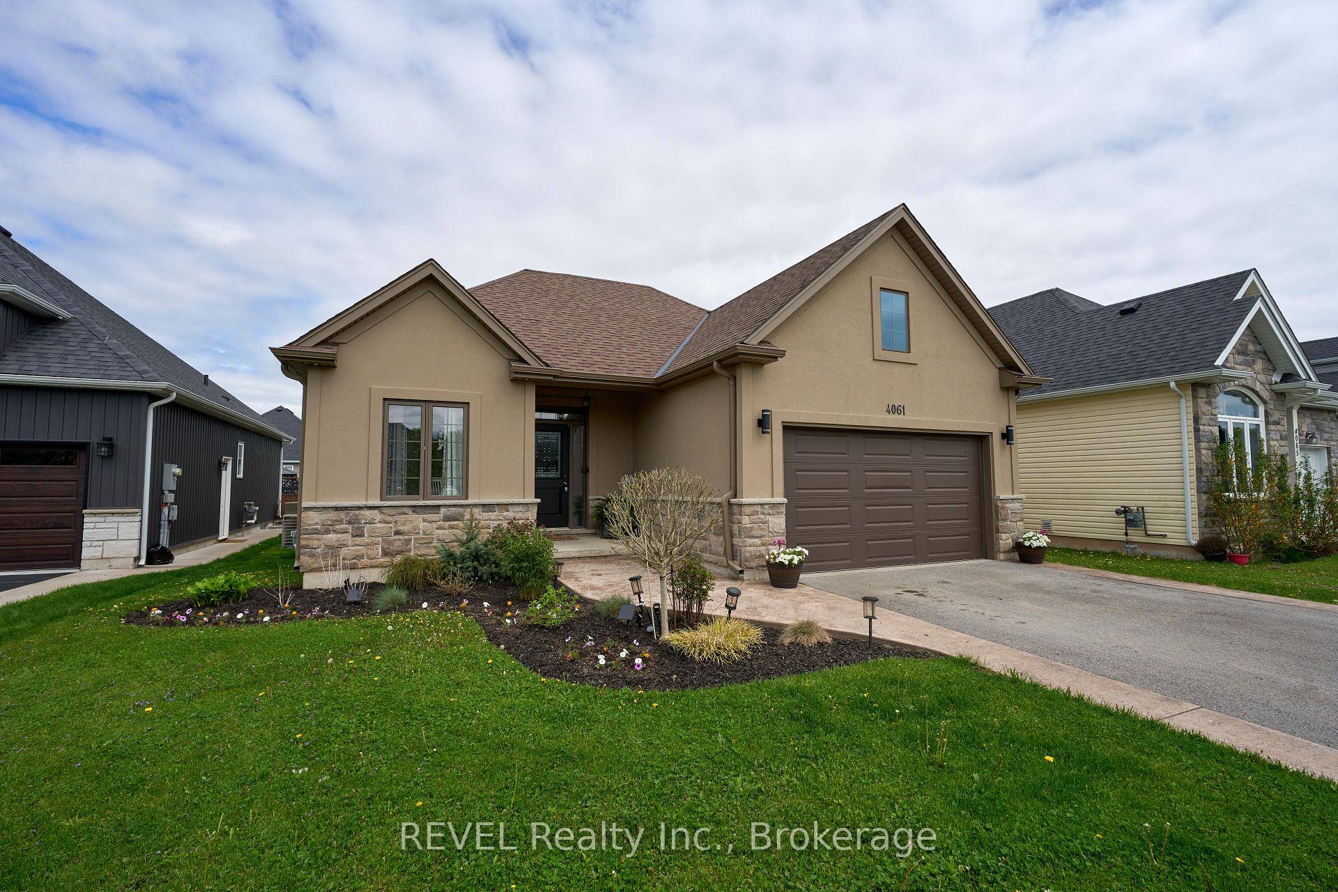Stunning Bungalow in the desired Village Creek Estates in the quaint town of Stevensville.