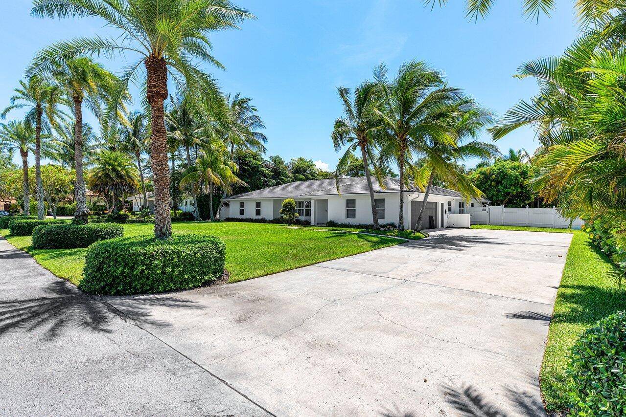 Located in the highly sought after Lake Ida neighborhood, this beautifully updated home offers a spacious and open split floor plan with 5 bedrooms and 3 bathrooms.