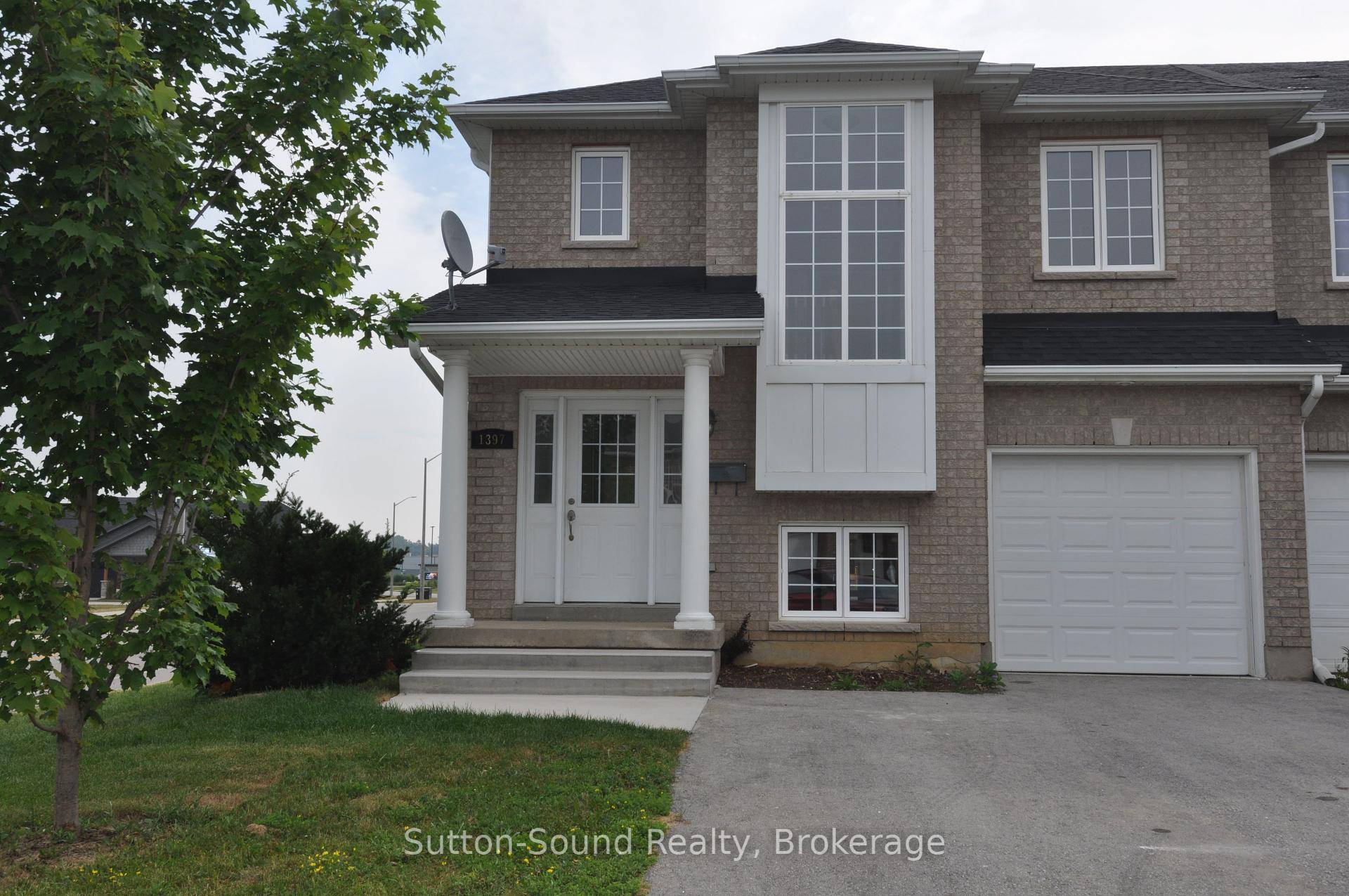 This beautifully maintained recently renovated 4 bedroom, 3 bath semi detached 2 story home offers comfort, space, and stylish finishes throughout.