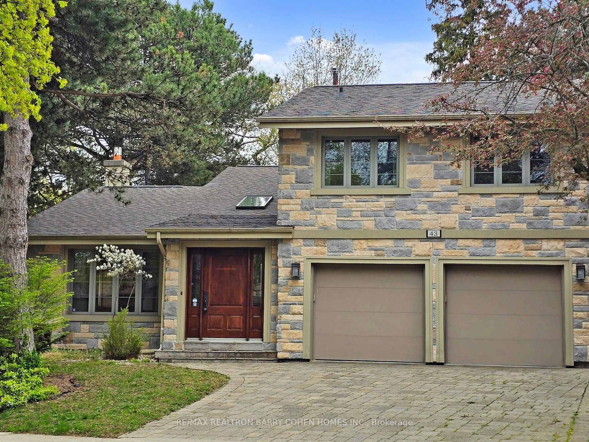 Rare opportunity to own a beautifully renovated home on a premium 75.