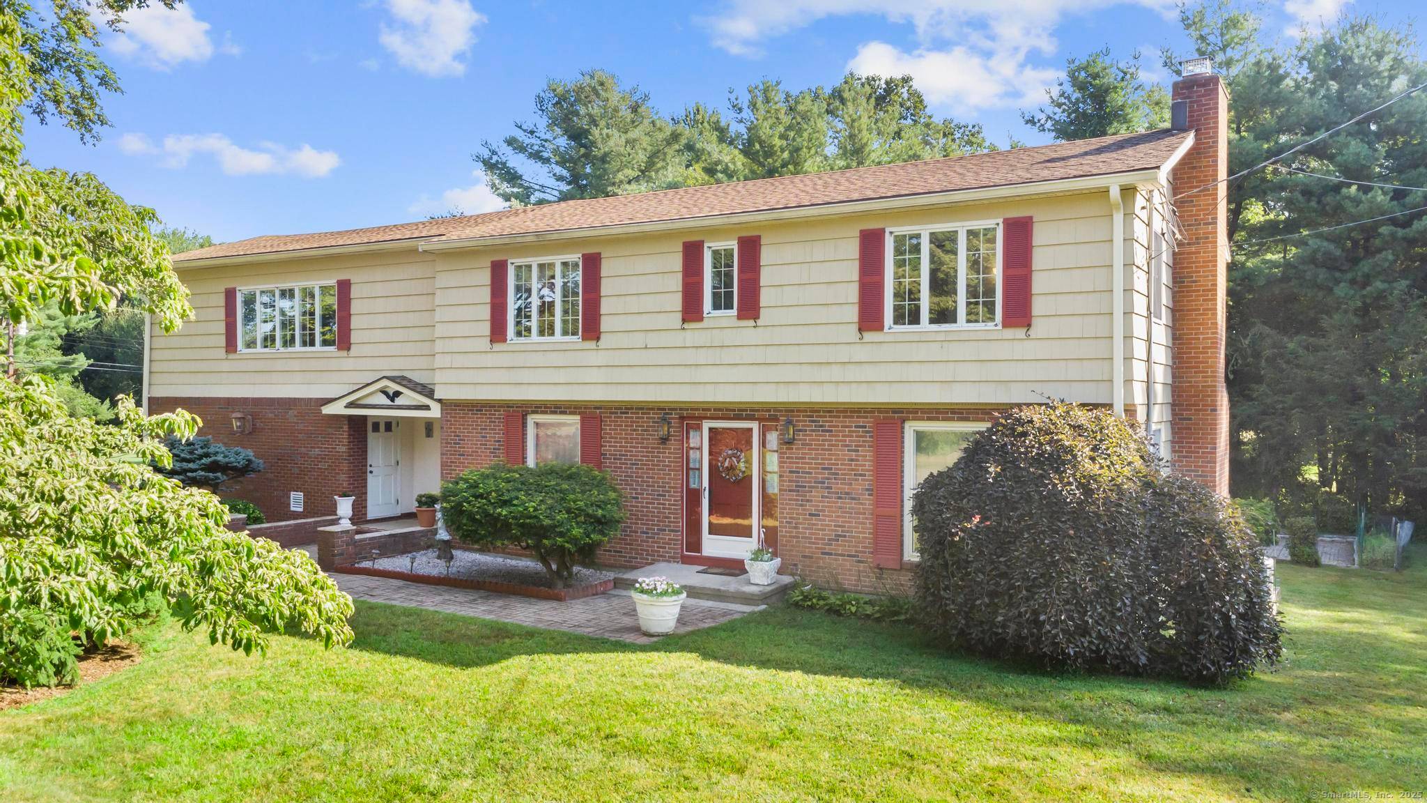 Welcome to 42 Captains Walk, Trumbull A very rare opportunity to own a home that has never before been offered on the market.