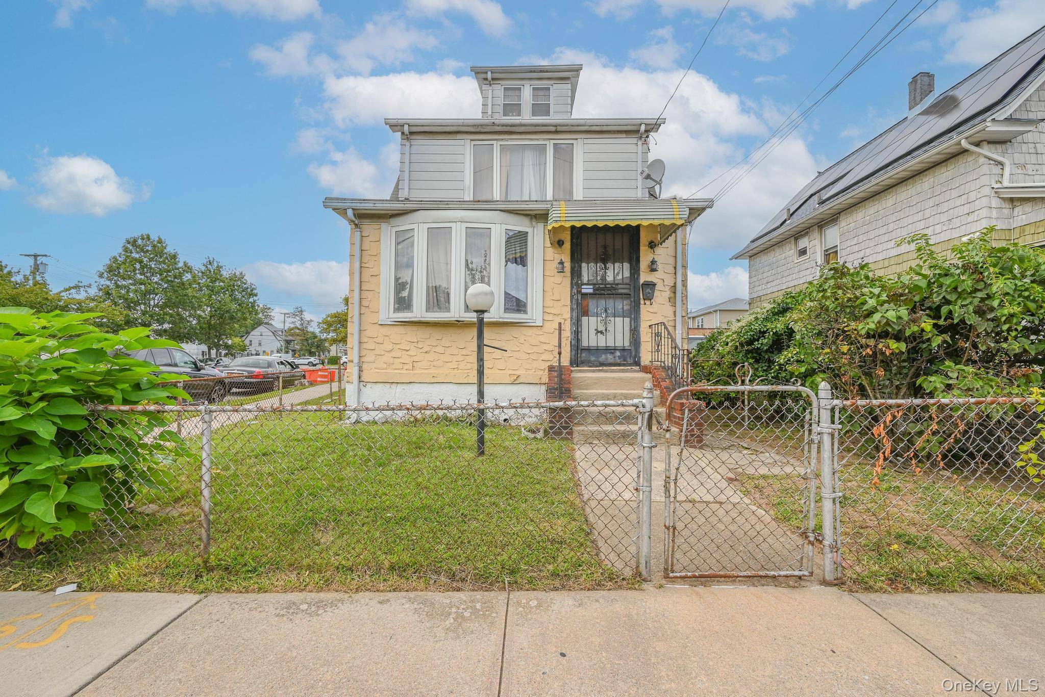 Opportunity awaits ! This 3 bedroom, 1.