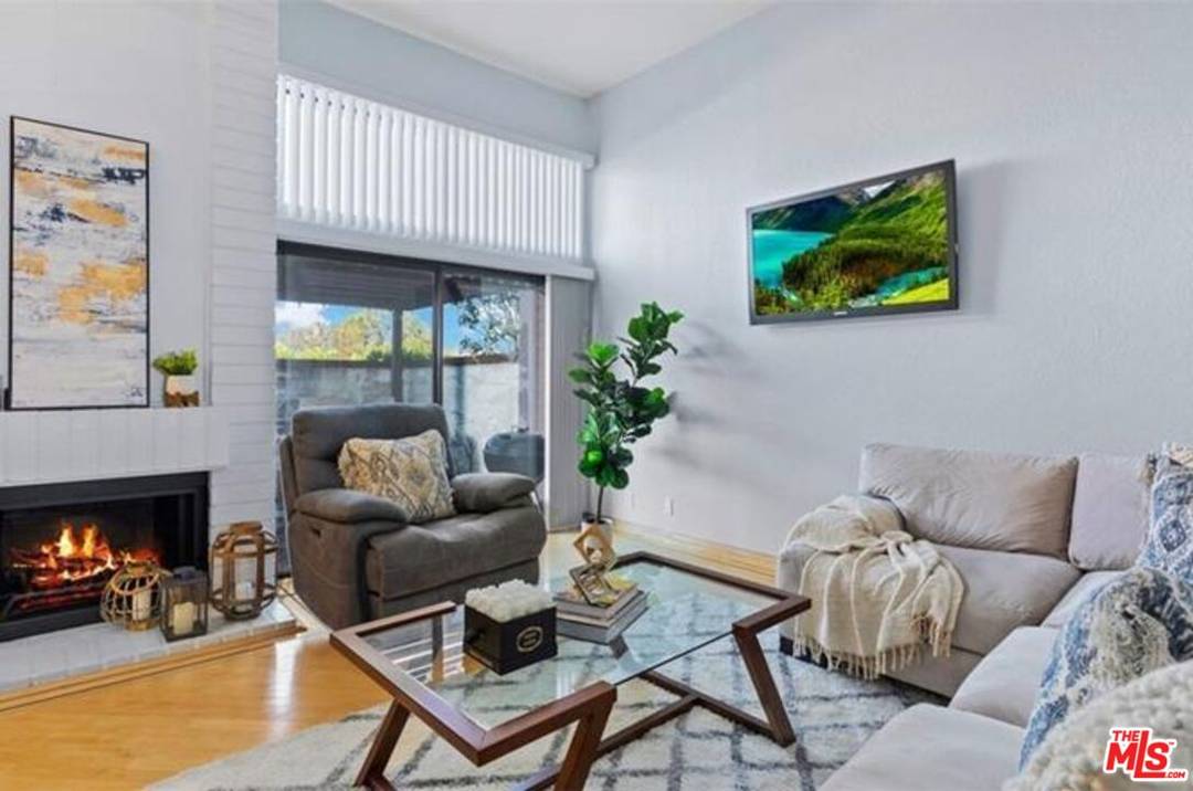 4555  Alla Rd 2BR Marina Del Rey La