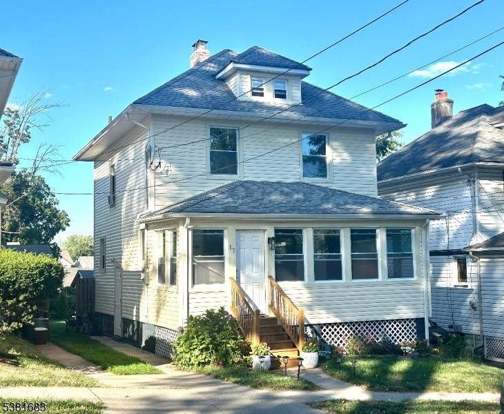 Welcome to this well maintained 3 bedroom residence, hardwood floors throughout.
