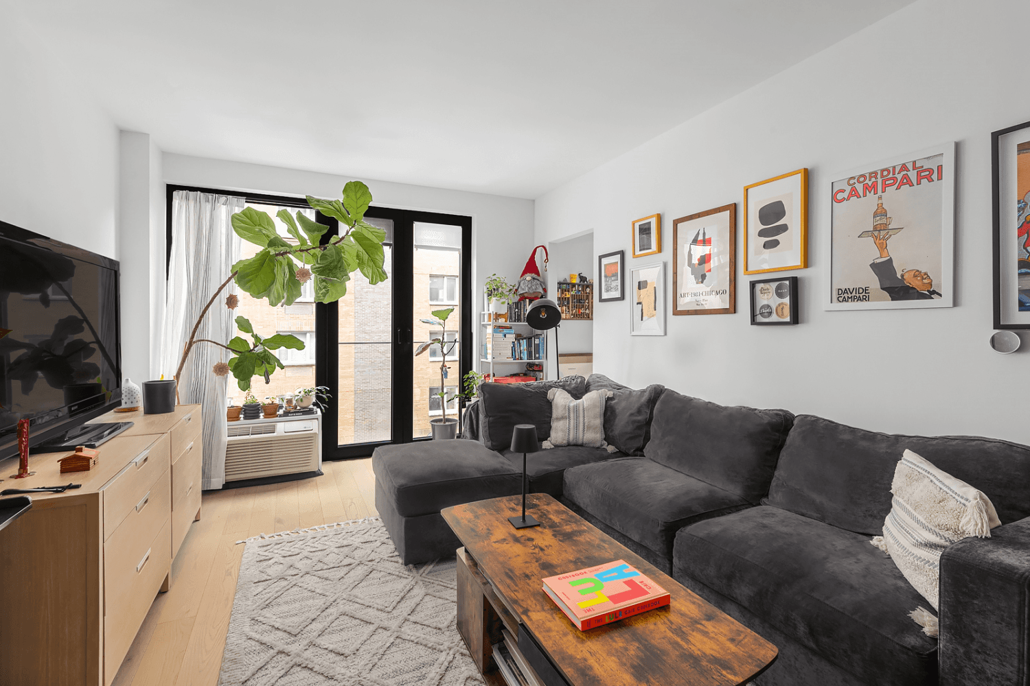 Welcome to home to this contemporary 1 Bedroom, 1 Bathroom at East Harlem's newest residential gem, HUXLEY.