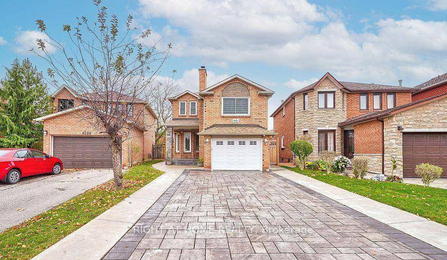 Welcome to this stunning, fully legal 1 bedroom basement apartment, offering the perfect combination of comfort, style, and modern convenience in one of Mississauga's most desirable family friendly neighbourhoods !