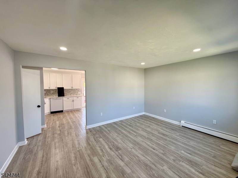 ! ! ! PRICE REDUCED to compensate central heat and cooling !