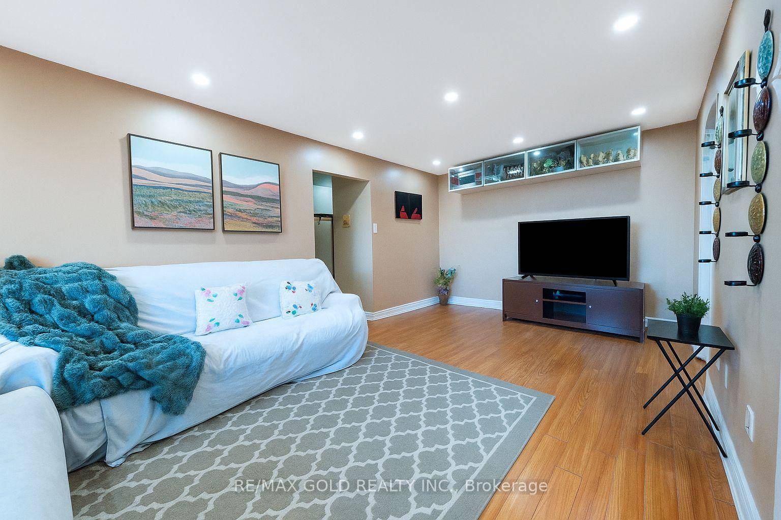 Prime Location Close To Pearson Airport With All Utilities Inclusive In Maintenance !