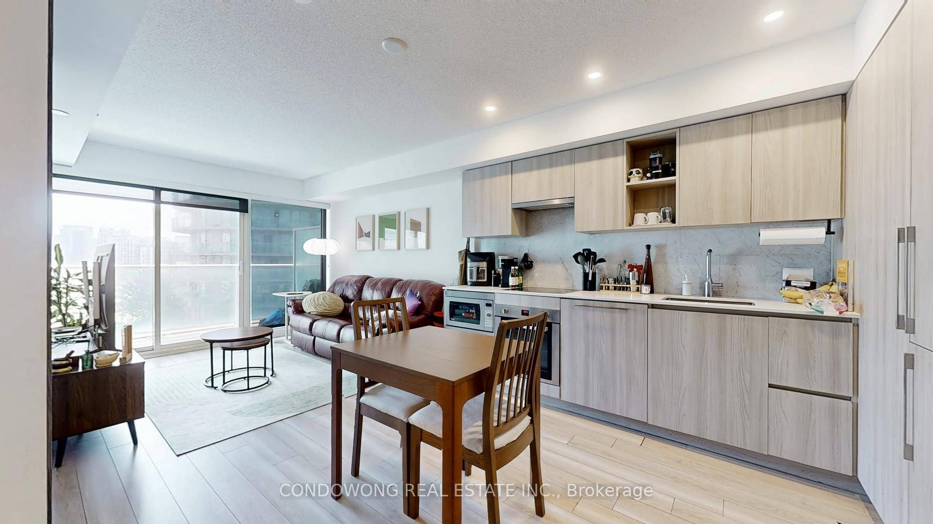 Wake up every morning to the most iconic view in the city.