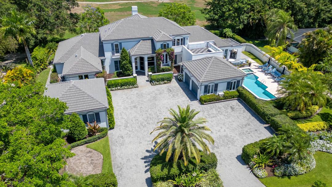 Completely renovated and ultra private, this stunning estate on Maidstone Drive offers 5 bedrooms plus a separate, fully equipped 1 bedroom guest cottage.