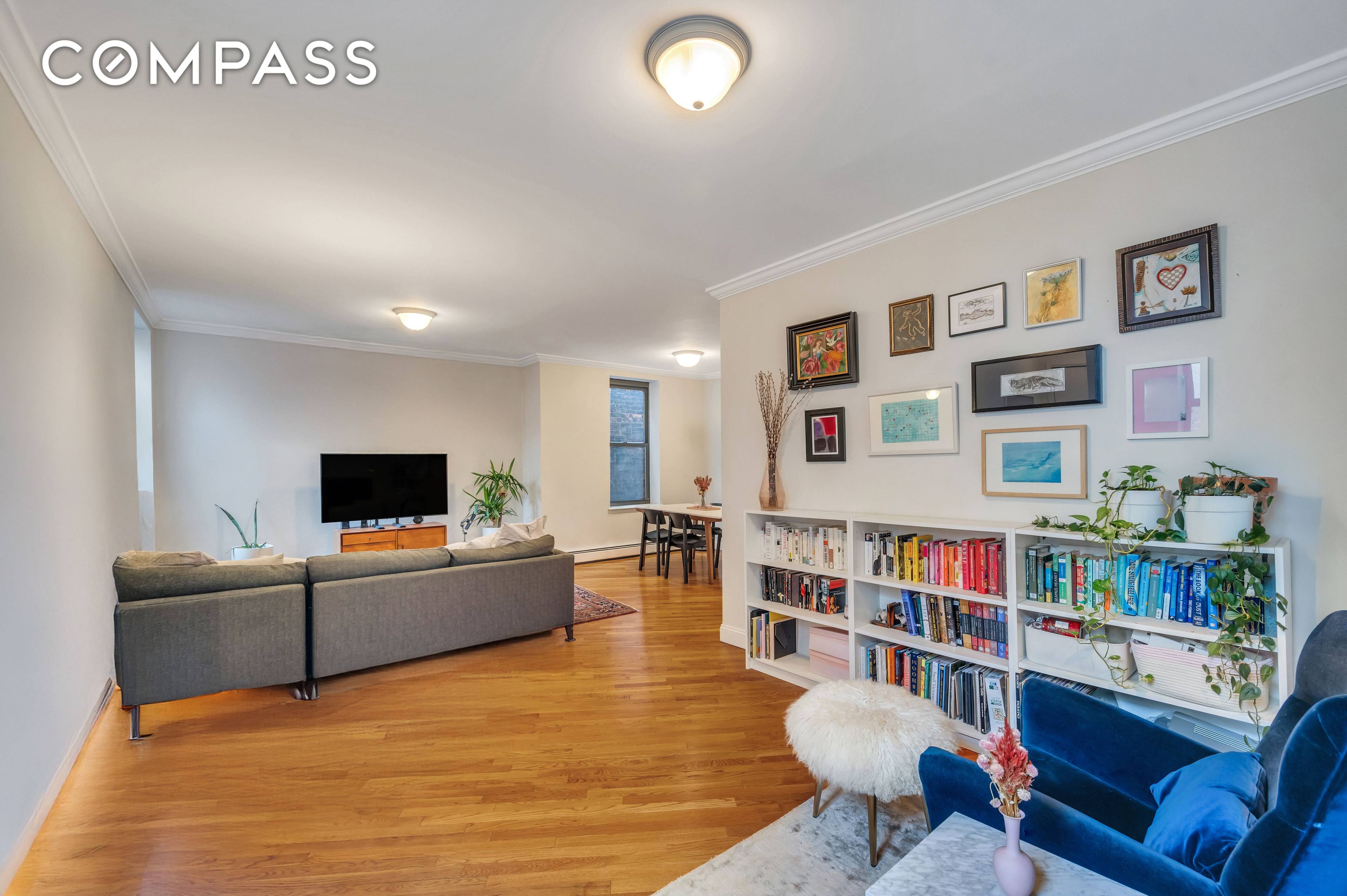 Friendly coop in the heart of the East Village with Unlimited Subletting from day one !