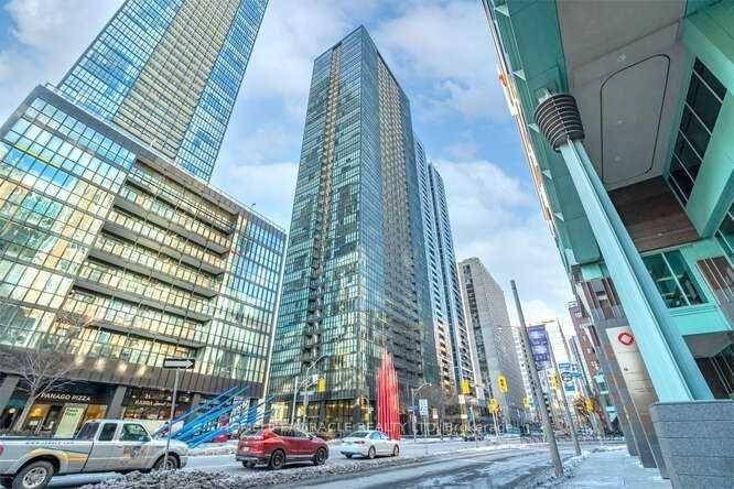 Welcome to 41st floor with amazing unobstructed views Of DVP and south east views.