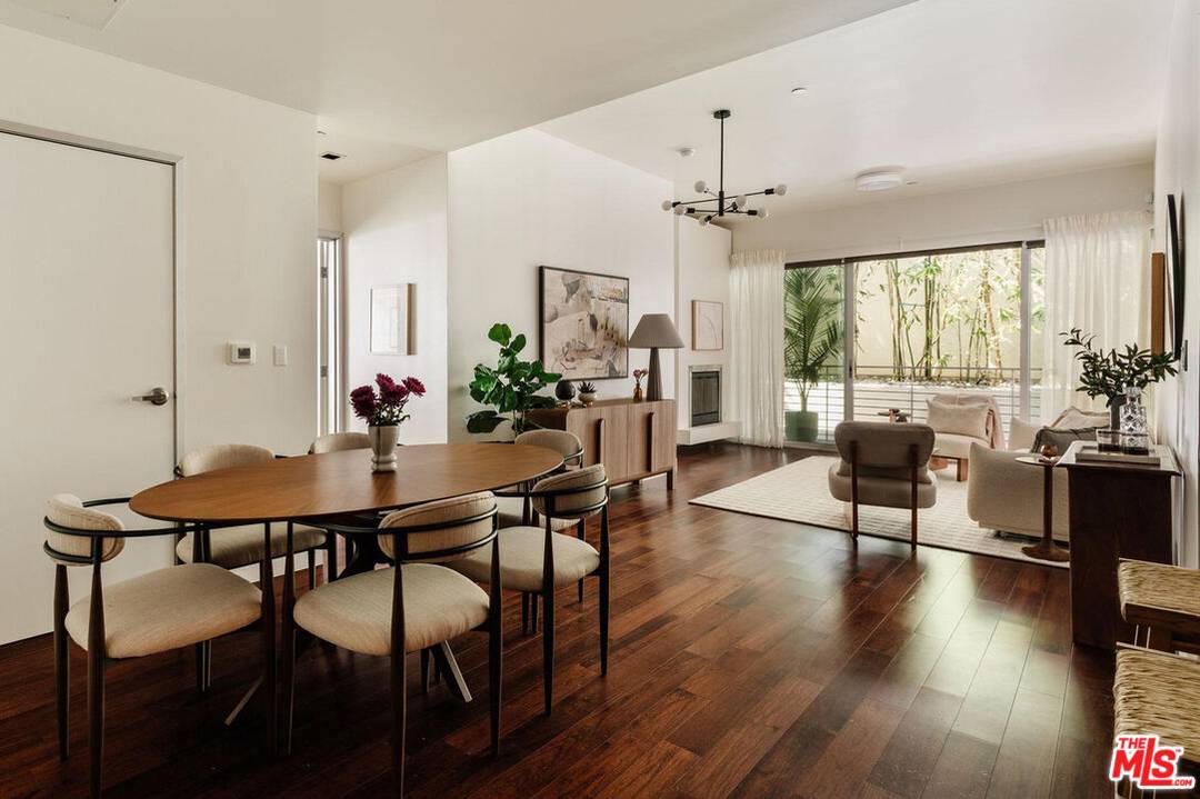6735 Yucca St 2BR Hollywood Hills East La