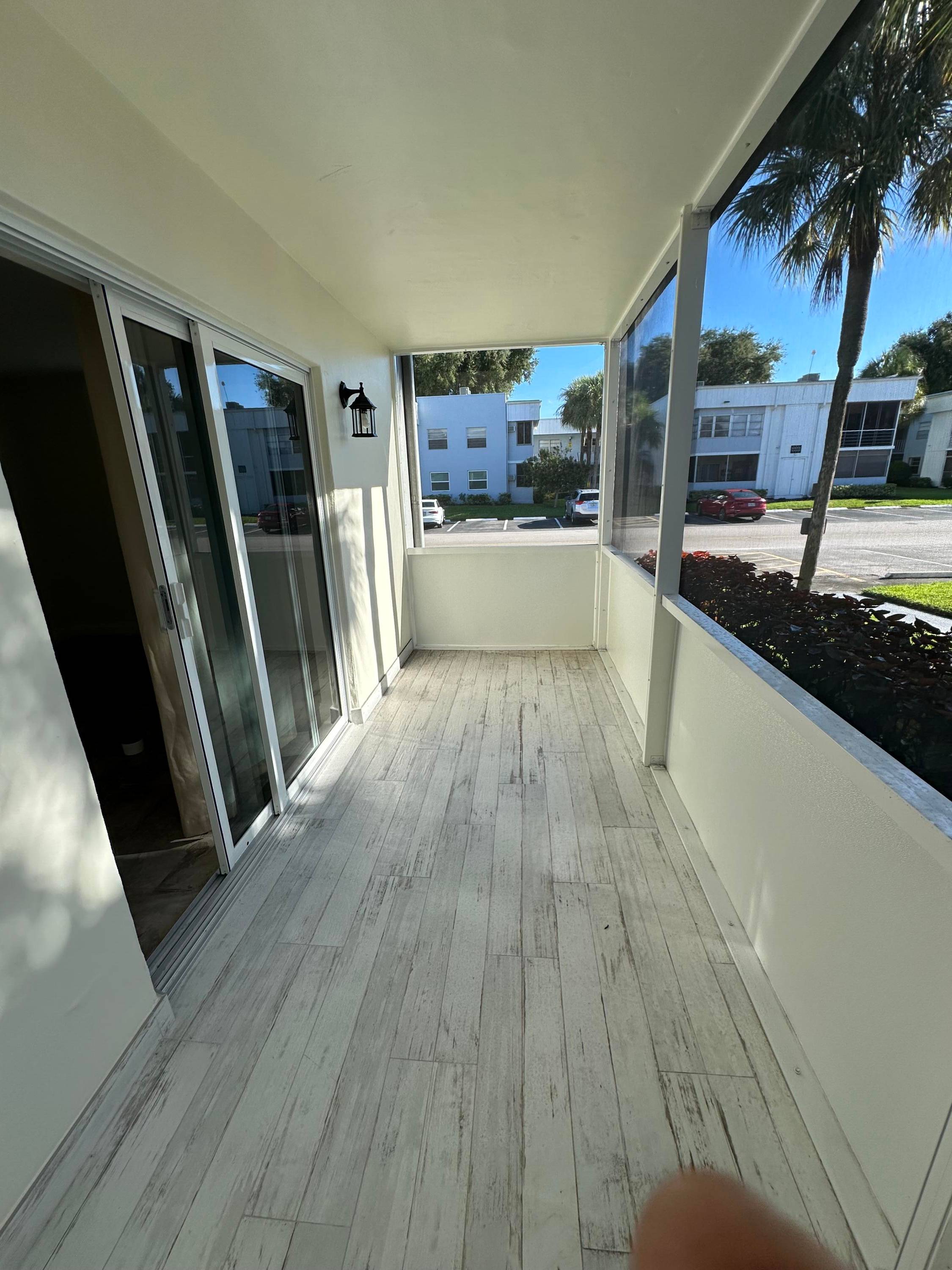 VERY NICE UNIT READY FOR A NEW OWNER.