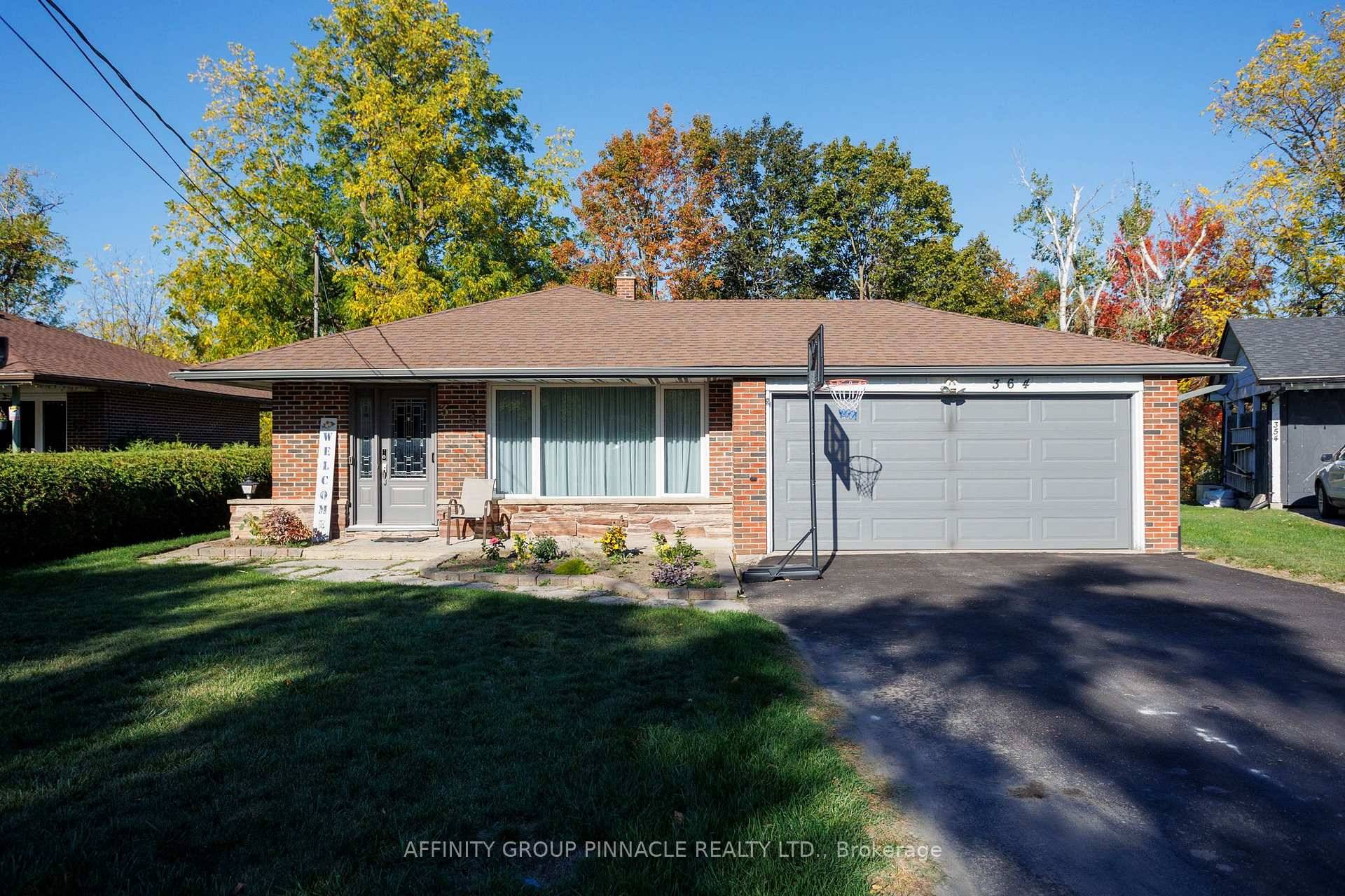 Situated on a quiet cul de sac in sought after Riverdale neighborhood, this meticulously maintained 3 1 bedroom backsplit with attached 2 car garage is within walking distance to town ...