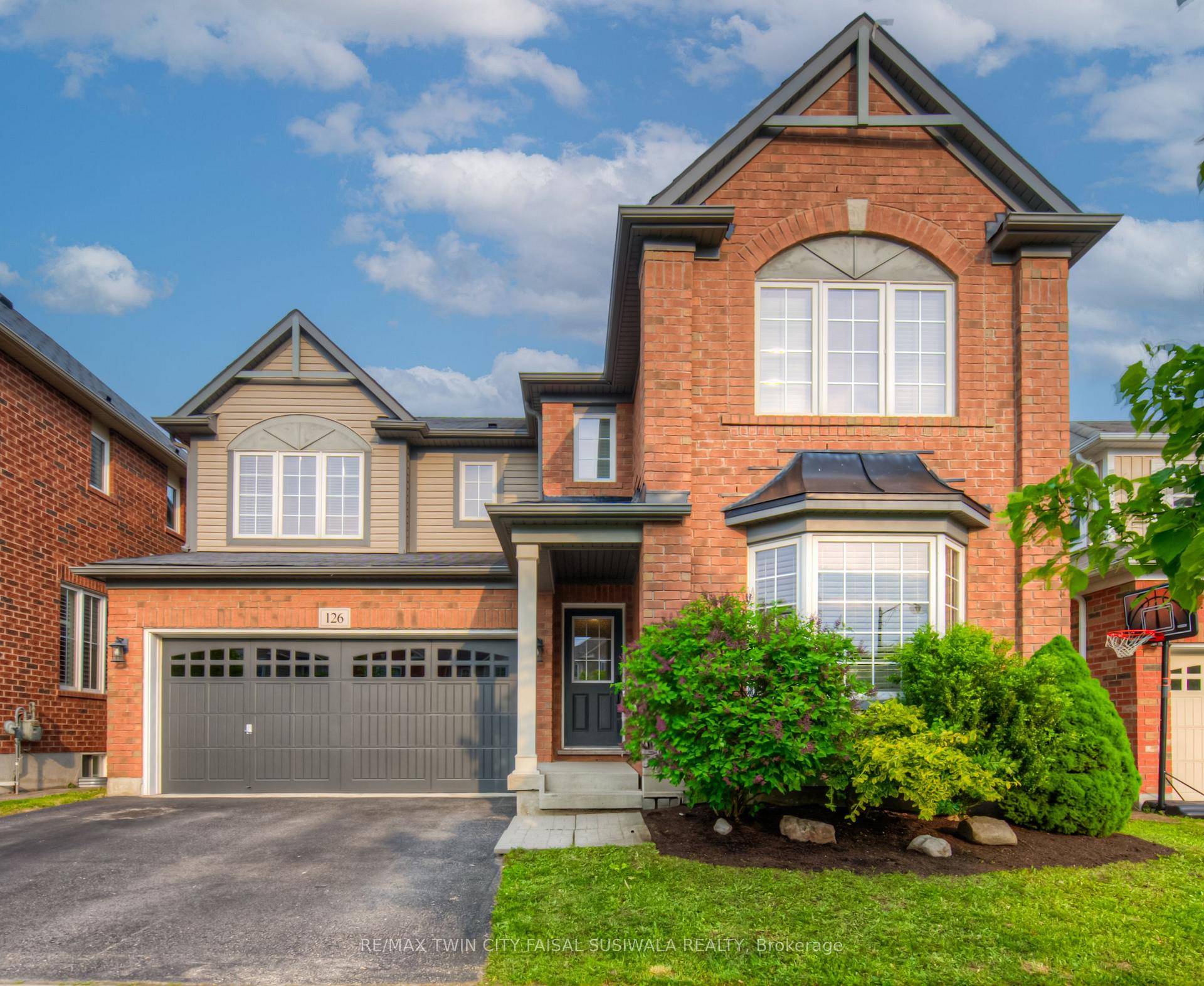 A PRIVATE BACKDROP IN THE HEART OF HESPELER.