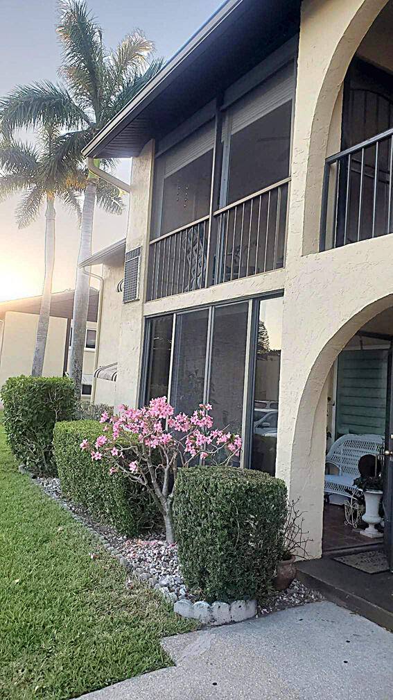 Welcome to this well maintained 2 bed 1.