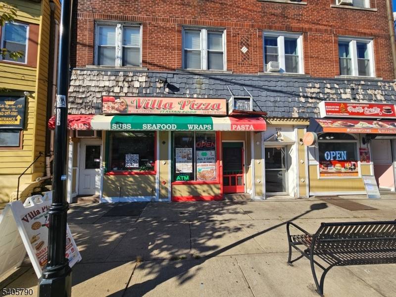 This Pizzeria has been serving the Clifton community for an impressive 30 years.