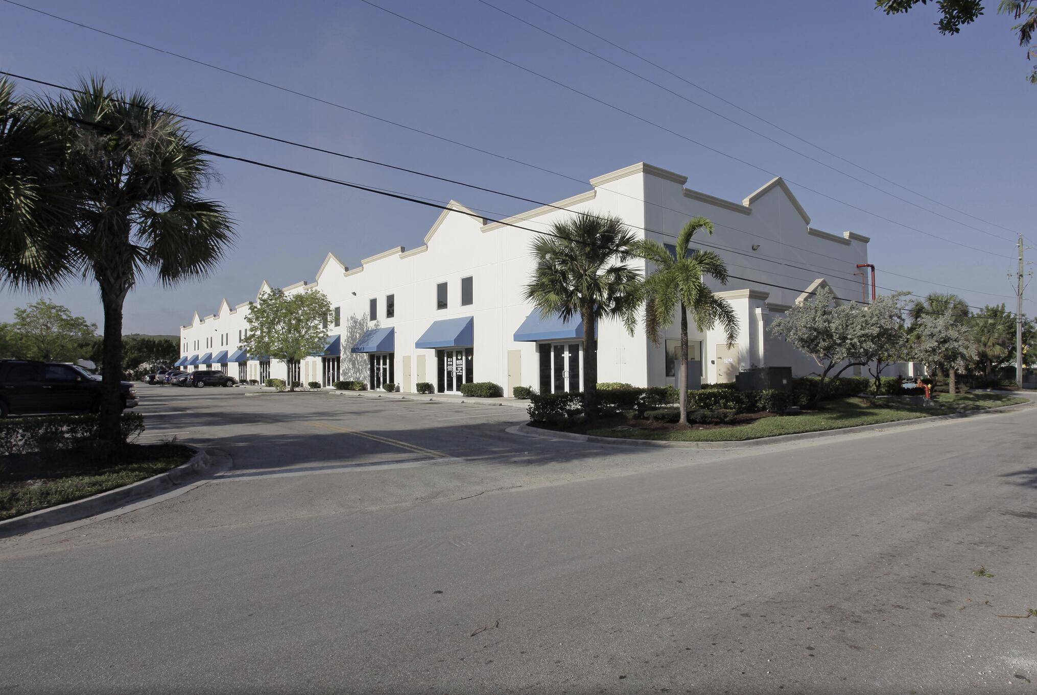 Price Reduction ! This property features 2, 592 total sq.