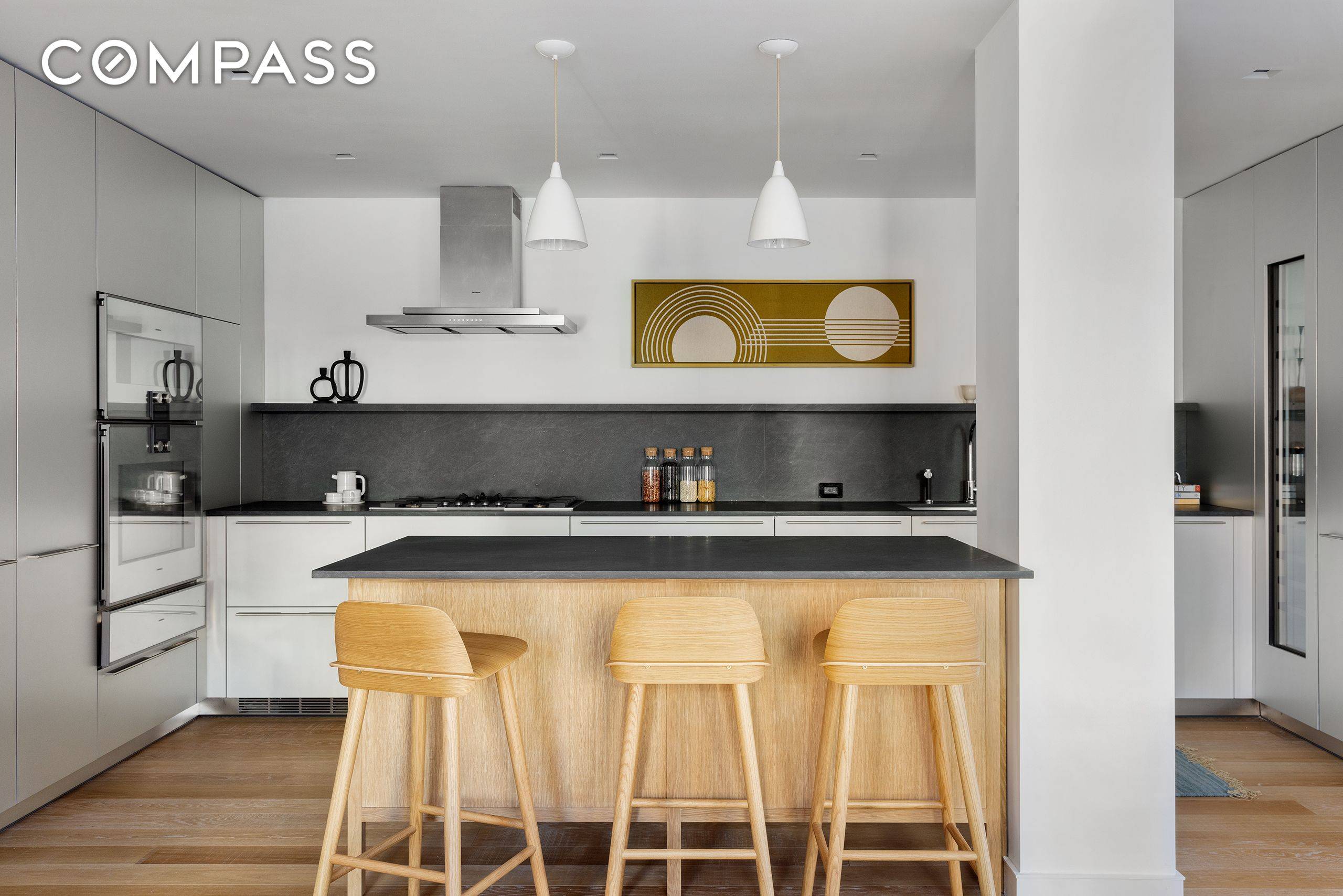 An exceptional, MINT 3 bedroom duplex with two private terraces Perched on West Chelsea's prized Contemporary Art Gallery Block at the corner of 22nd Street, across from Clement Clarke Moore ...