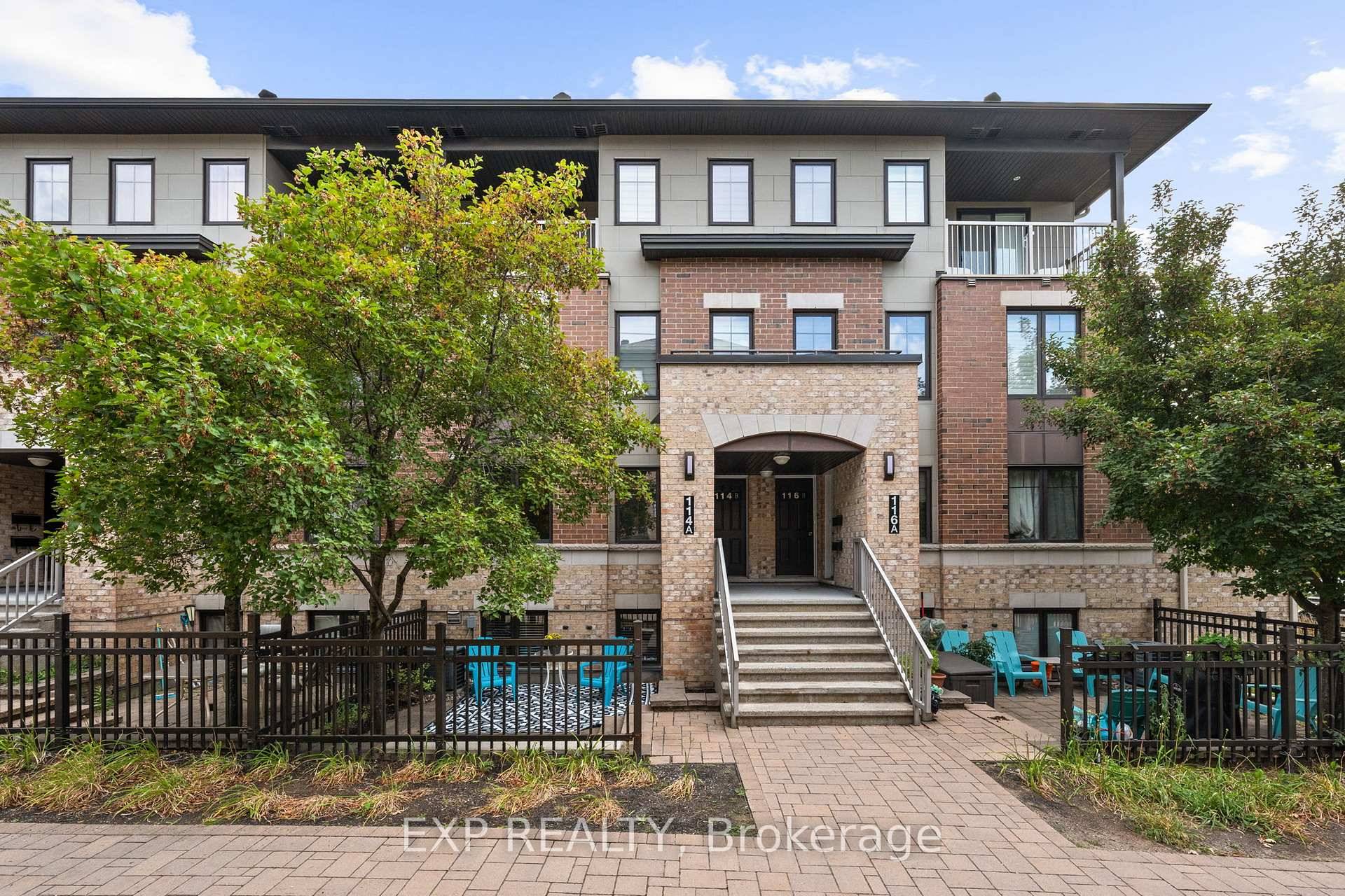 Its all about location and this beautifully maintained 2 bedroom, 2 bathroom stacked townhome is in a location that cant be beat.