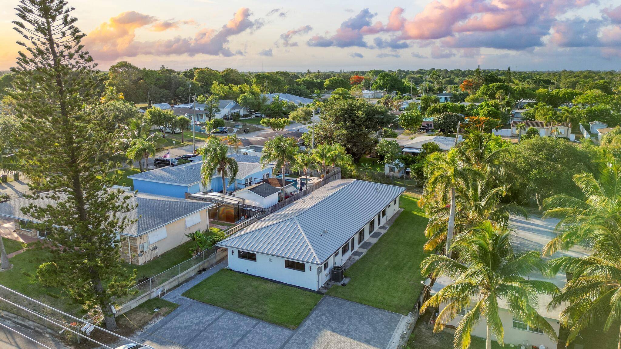 Turnkey Duplex Just Minutes from Downtown Delray !