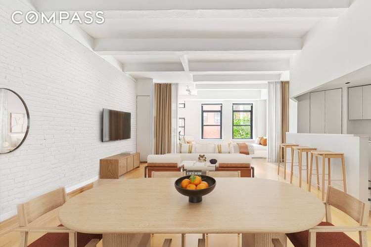 A rare, oversized loft in the heart of the West Village Meatpacking District !