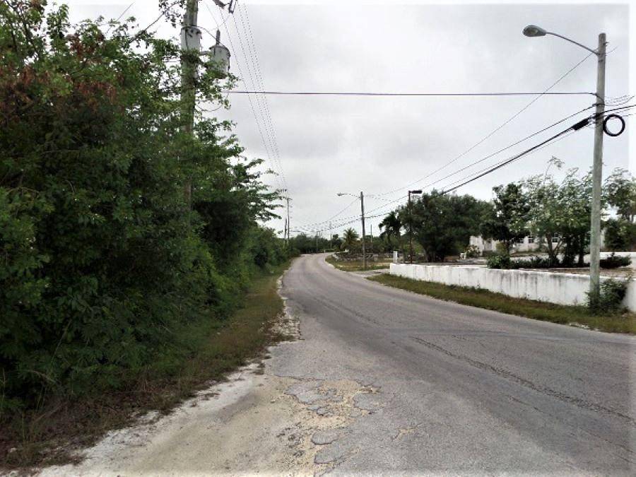 HAMILTON'S LOT Land Long-Island-Bahamas