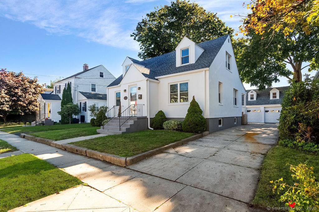 Welcome to this charming 3 bedroom, 1.