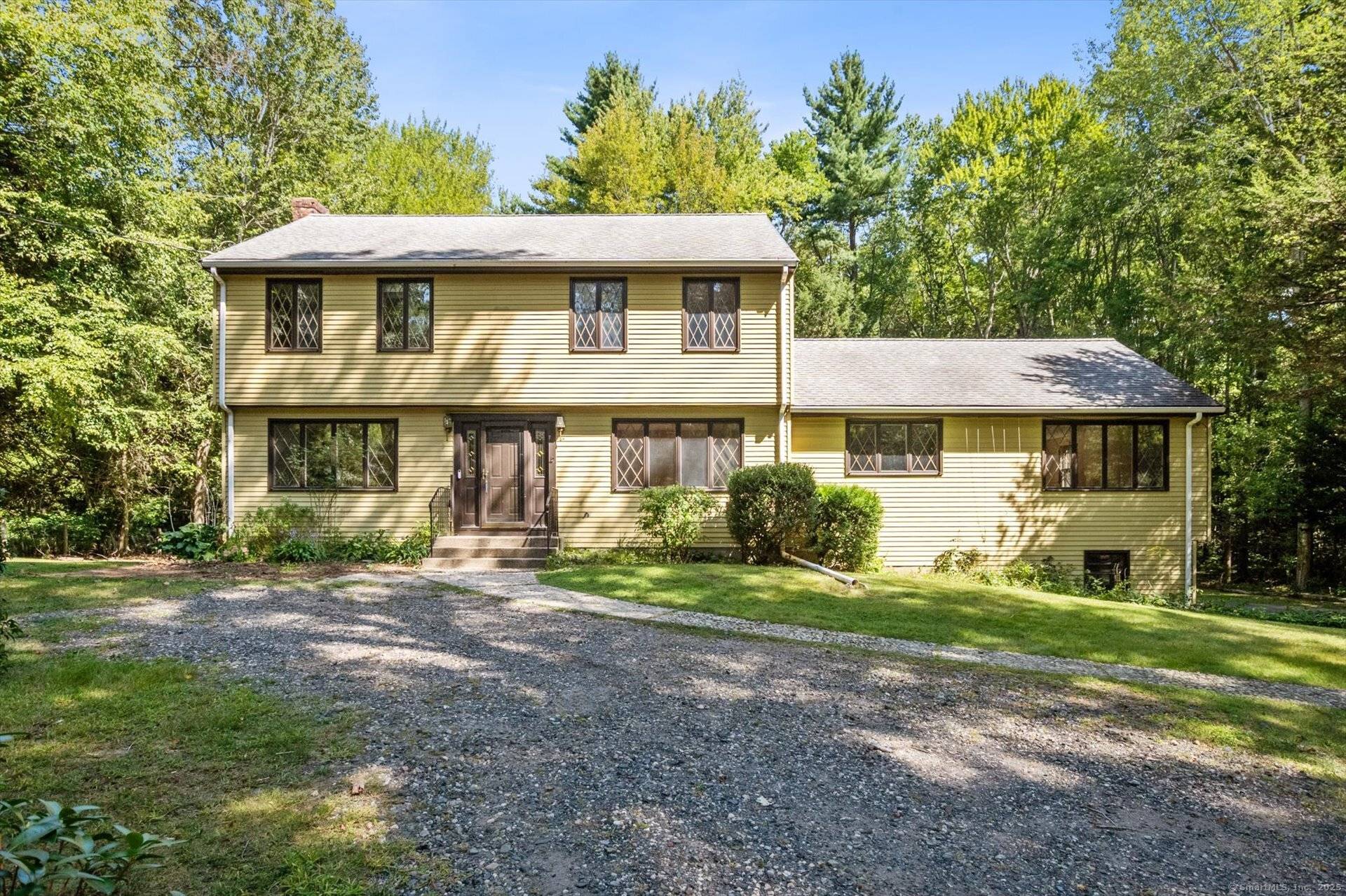 Gracious Custom Colonial in the Heart of Simsbury !