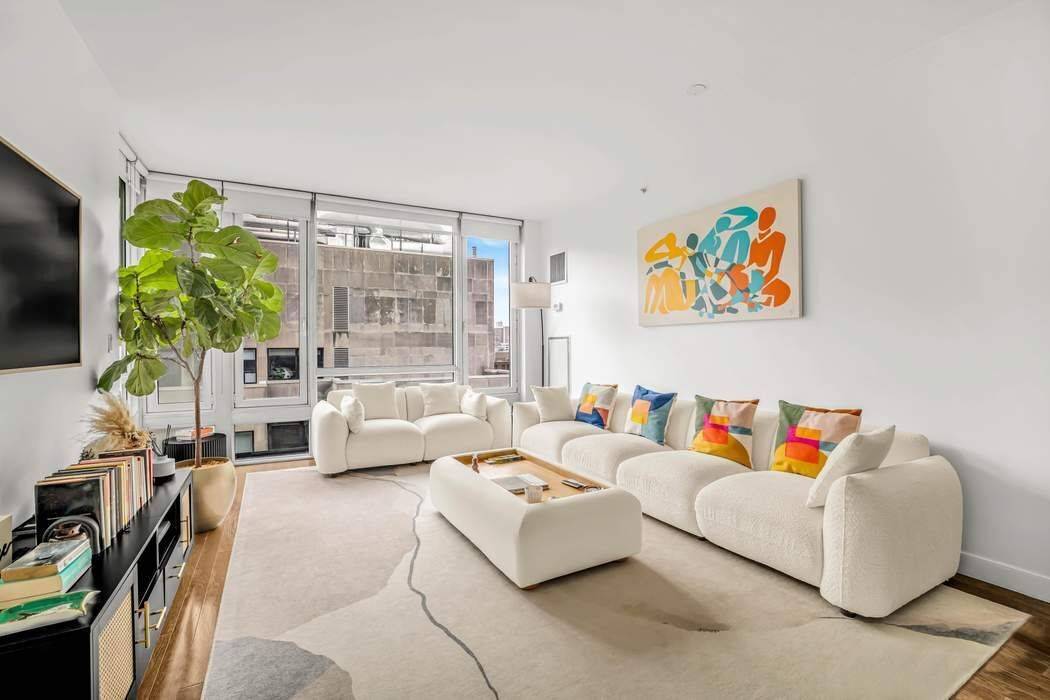 9C is a stunning one bedroom, one and a half bathroom residence located in the Onyx Condominium, a full service building in Chelsea.