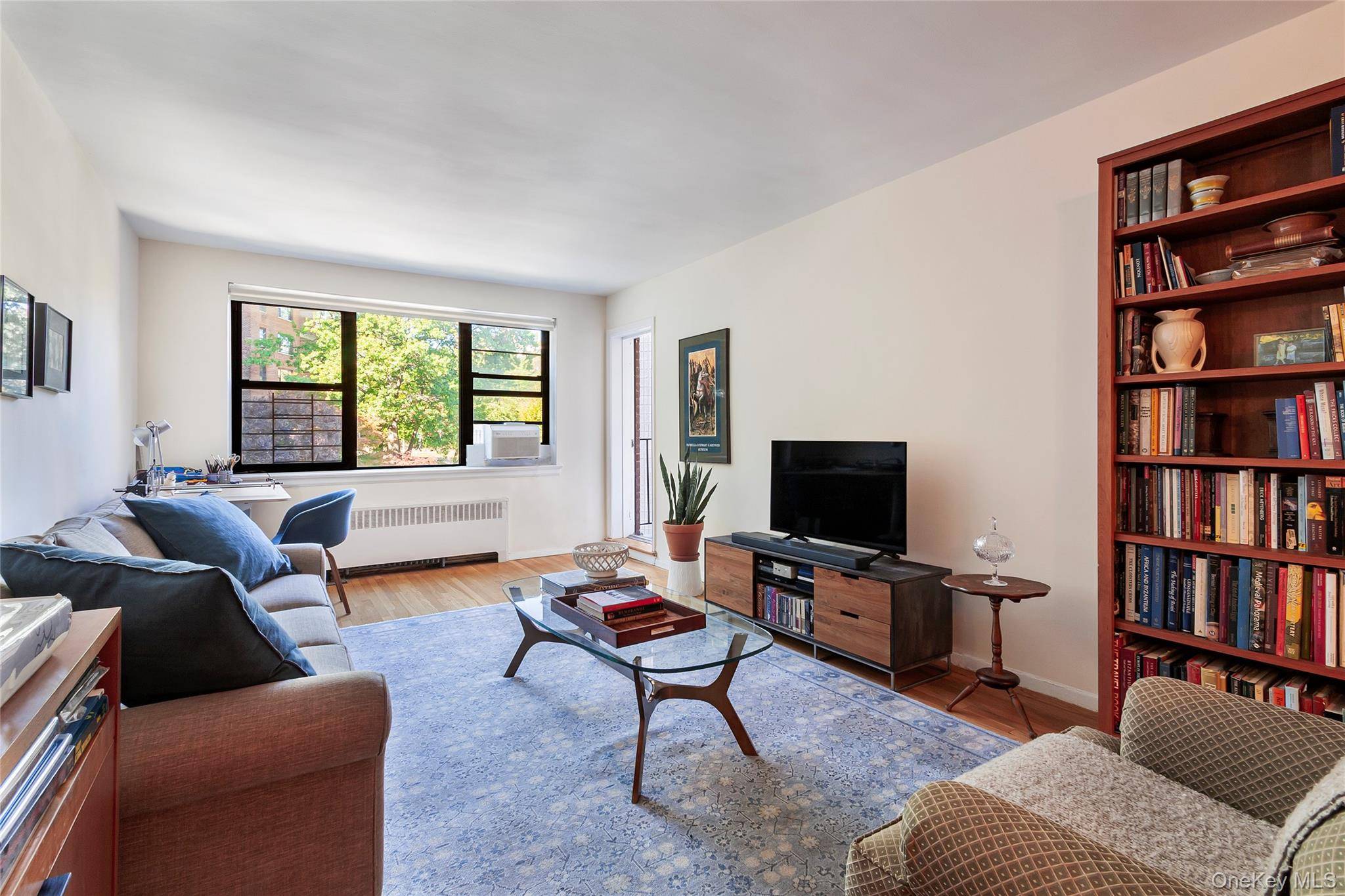Best of both worlds ! This large, 3 bedroom 2 bath apartment w Balcony is in Central Riverdale, an area that offers a peaceful, relaxed atmosphere with a touch of ...