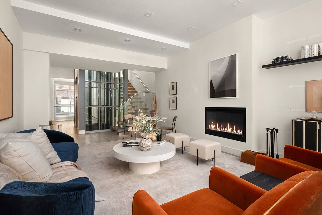 NEWLY CONSTRUCTED 7 STORY STEEL amp ; CONCRETE BUILDING WITH ELEVATOR AND GARAGE IN FLATIRON Introducing a Vanderploeg Team Exclusive at Douglas Elliman 34 West 21st Street presents a rare ...