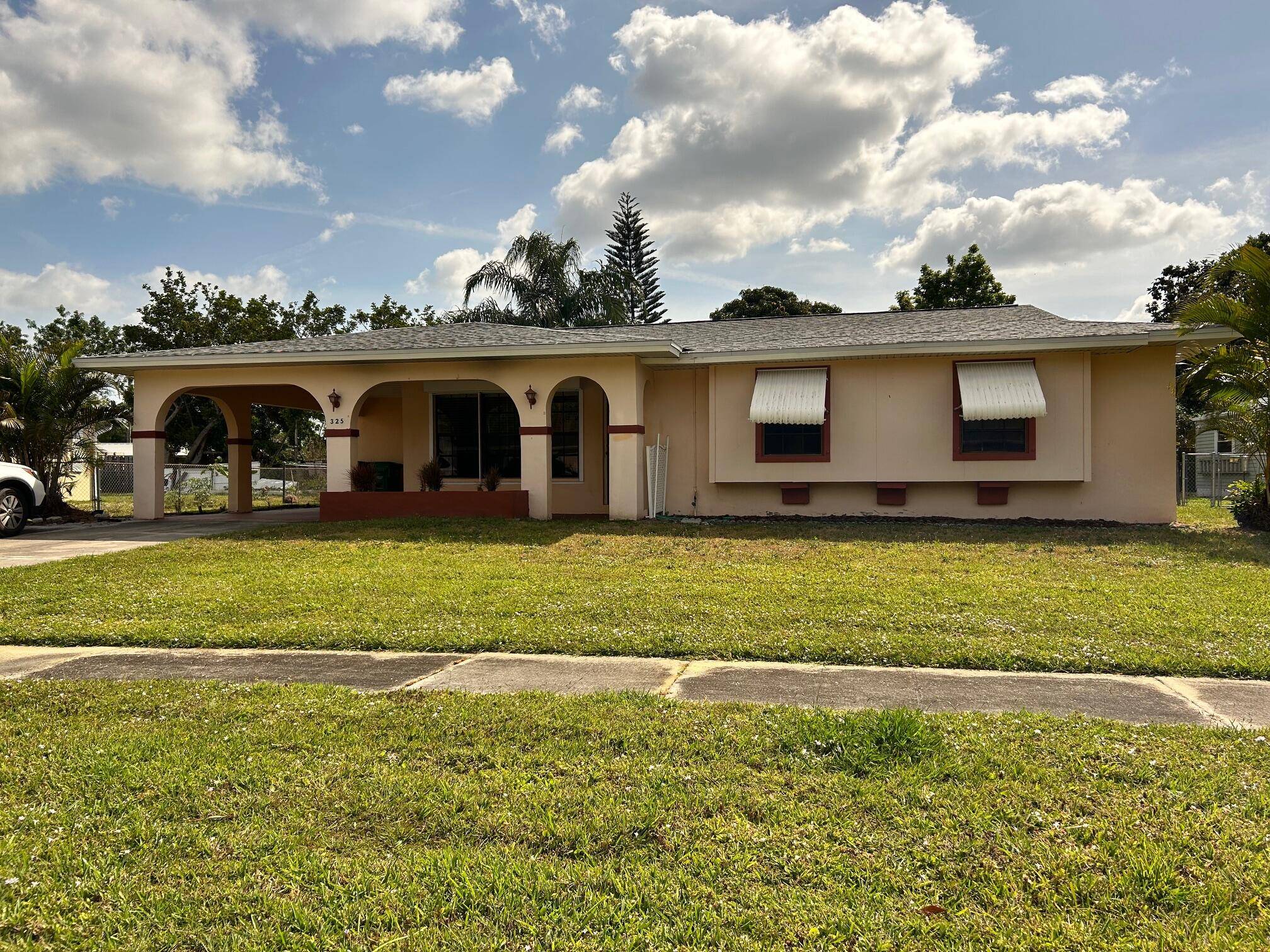 Lovely CBS 3 Bedroom, 2 Bath home located in the Floresta Pines section of Port Saint Lucie.