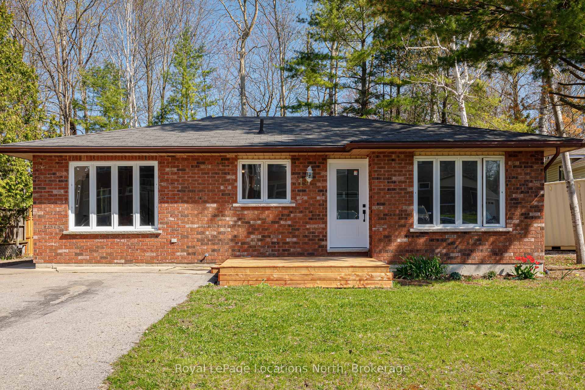 Step into this beautifully renovated three bedroom bungalow where modern elegance meets coastal charm, all nestled on an expansive 75 x 100 foot lot just a short bike ride from ...