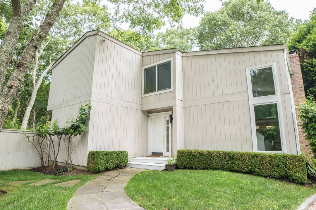 East Hampton Contemporary