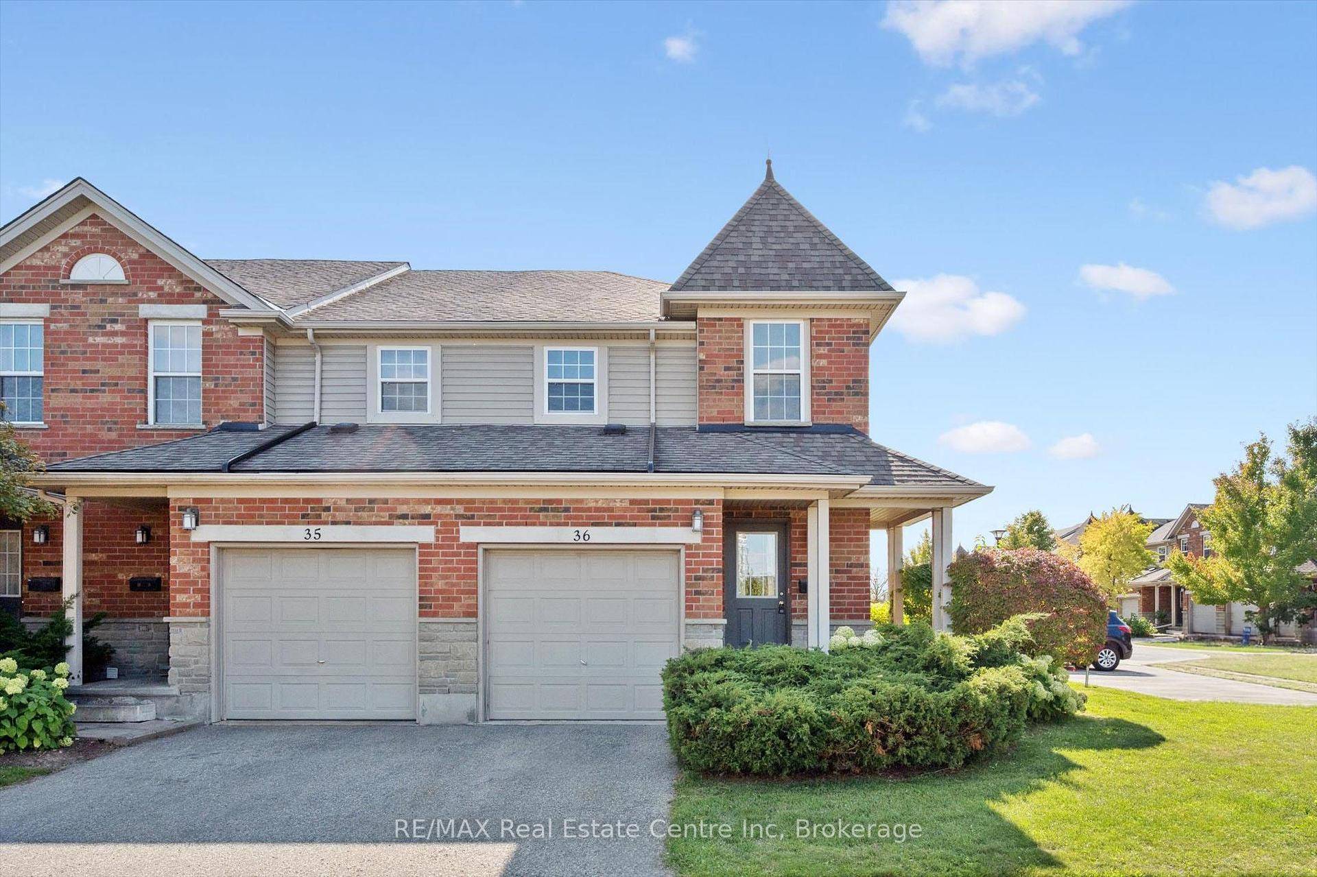 Welcome to 36 124 Gosling Gardens, a fantastic 3 1 bedroom, 2.