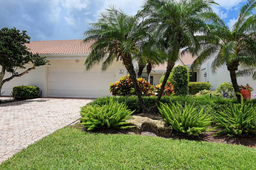 Peppertree 2 bedroom, 2 bath villa with Eastern exposure overlooking the golf course.