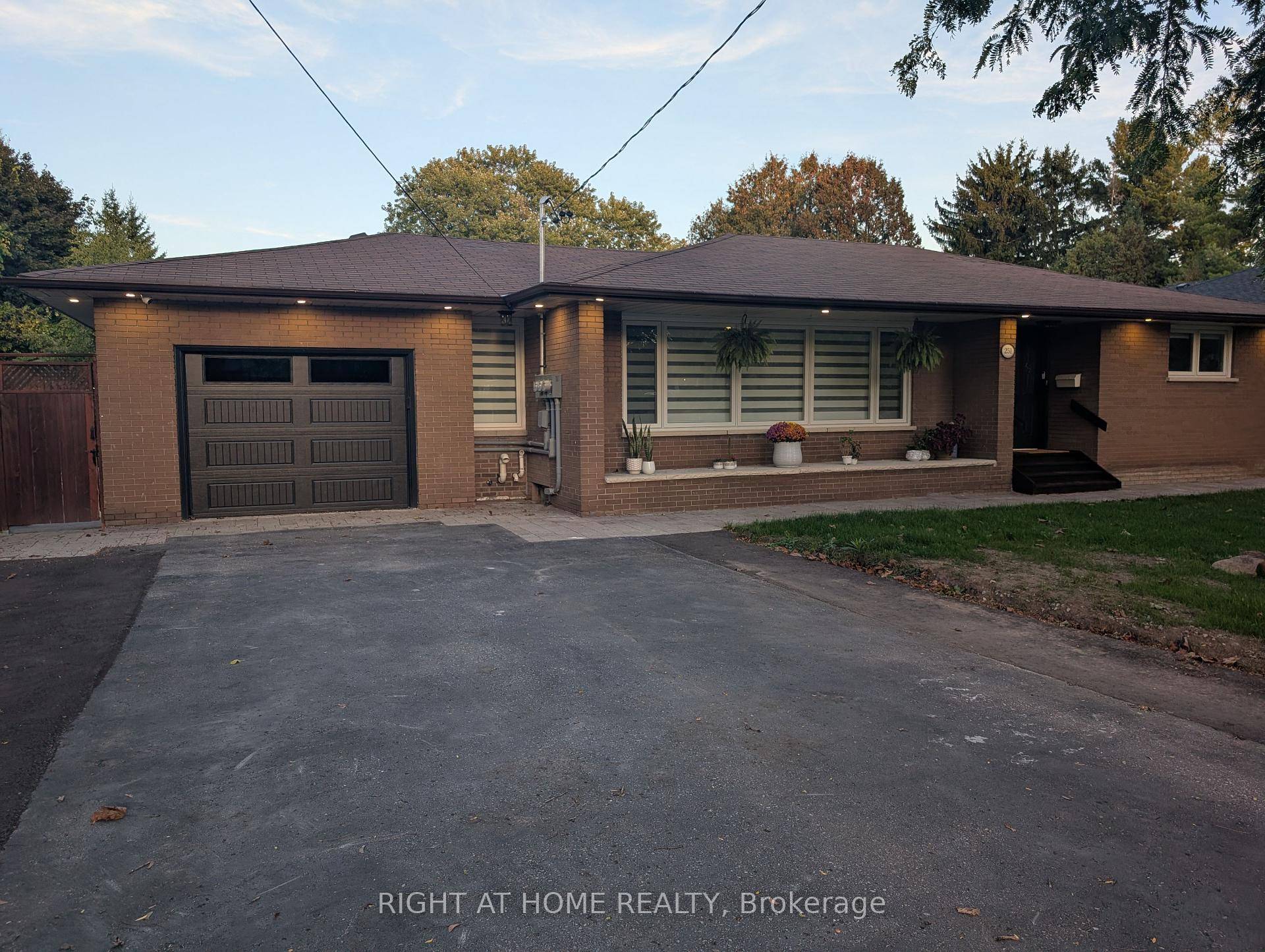 This beautifully updated 2 bedroom legal walkout basement apartment offers the perfect blend of comfort and convenience, featuring a private entrance, large windows that fill the space with natural light, ...