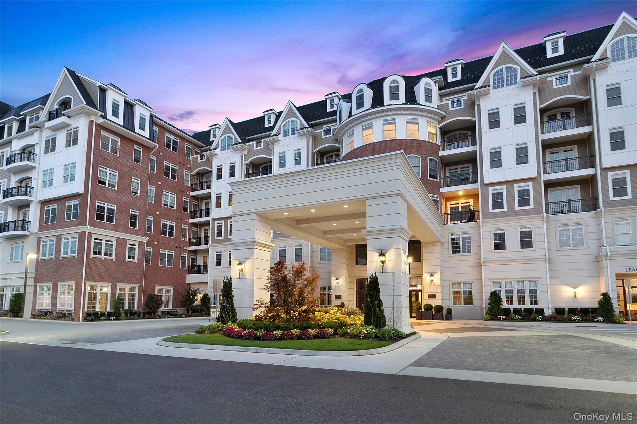 The Vanderbilt offers an elegant combination of luxury, comfort, and functionality in this thoughtfully designed one bedroom, one and a half bath apartment.
