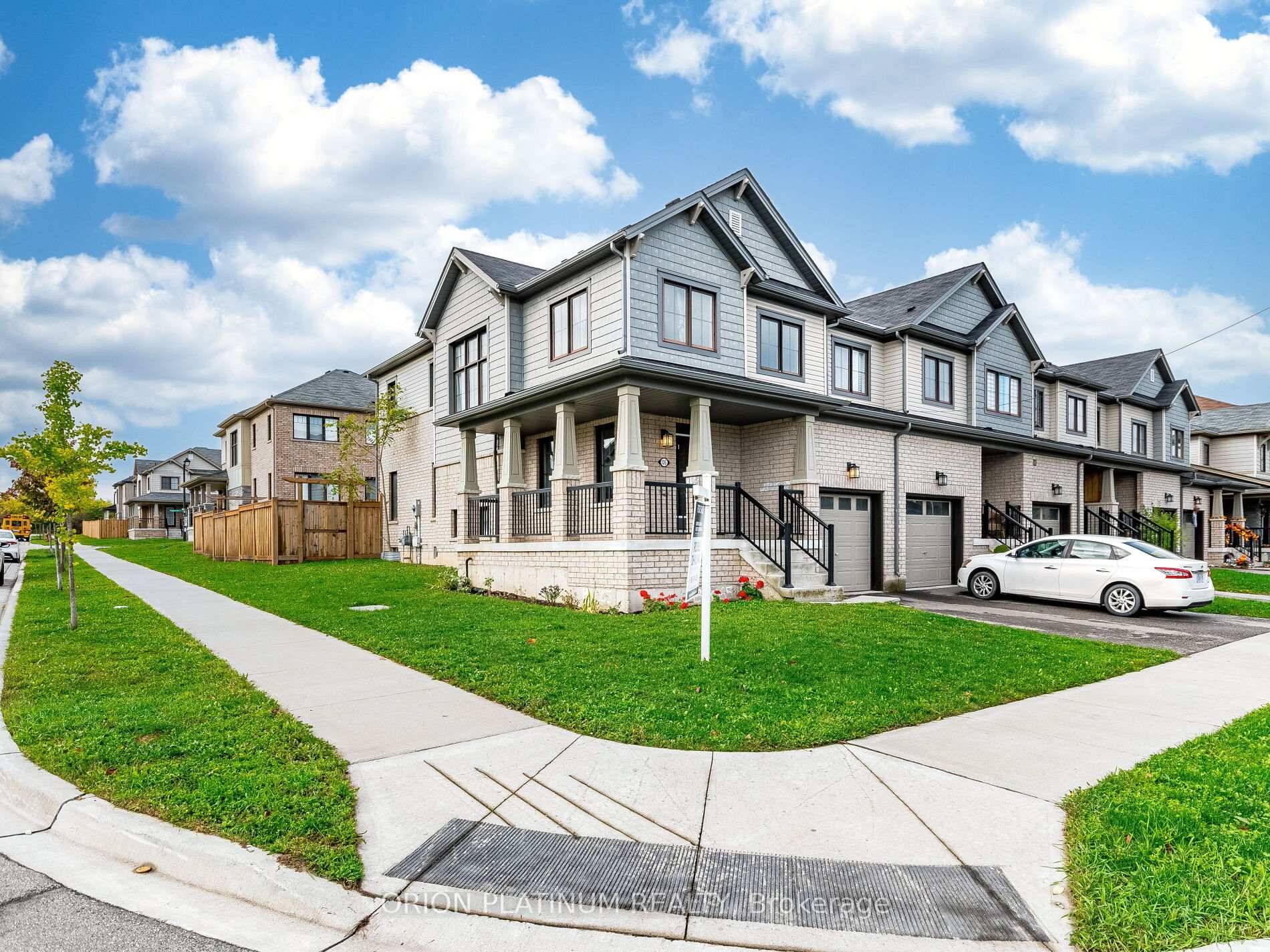 Welcome to 135 Pagebrook Cres !