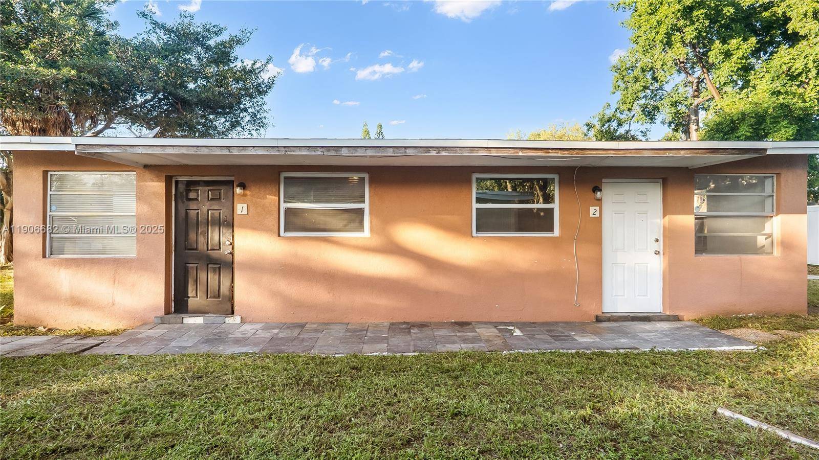 Fantastic investment opportunity in the heart of Dania Beach !