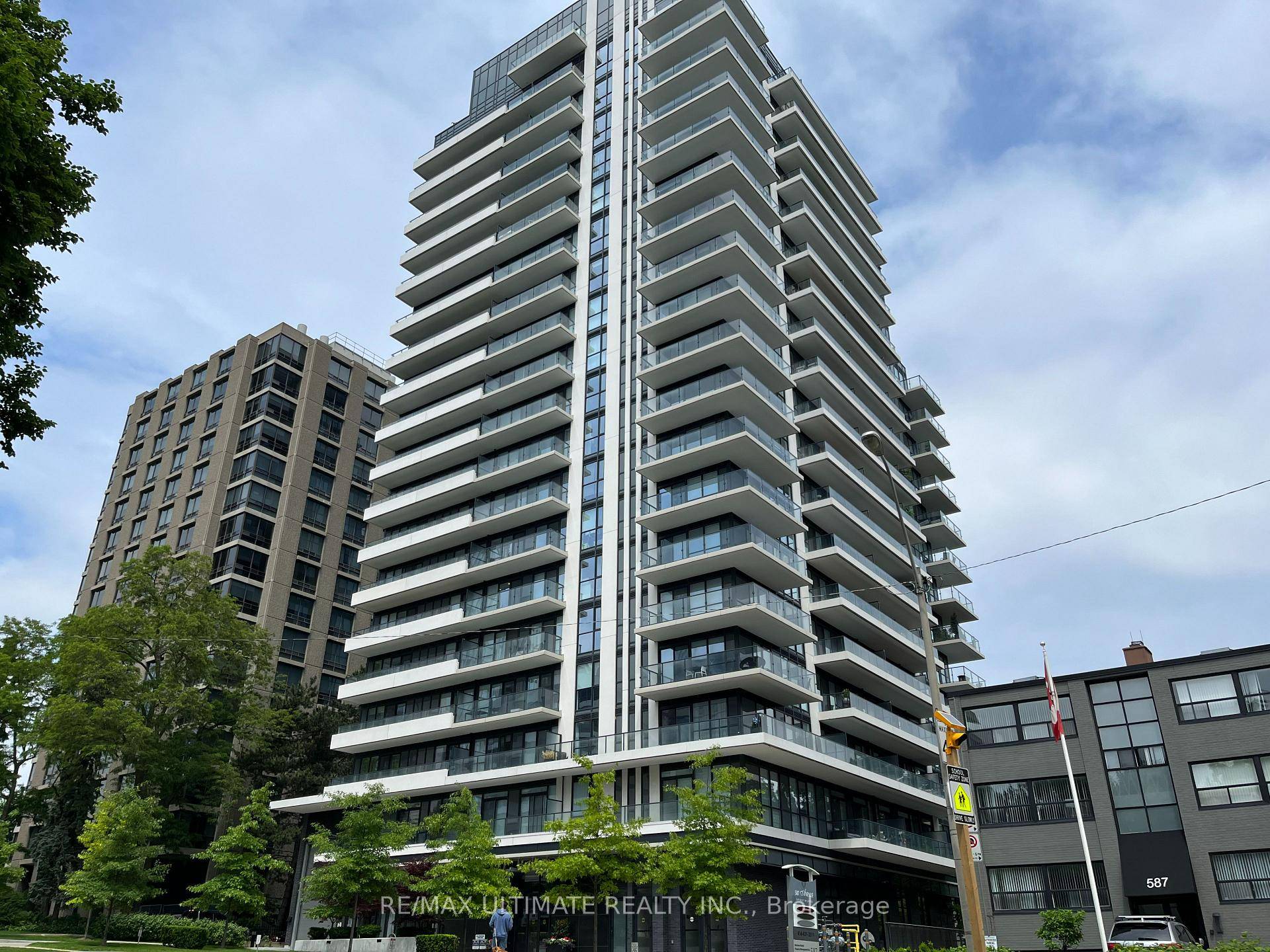 Welcome To This Executive 2 Bdrm Plus Den Corner Unit.