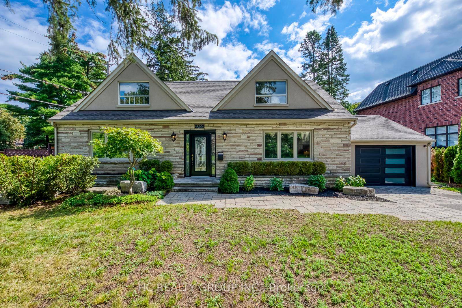 Don't miss out on this beautiful 4 1 bedroom home, set on a picturesque 70 foot lot in the highly sought after Mineola neighborhood.