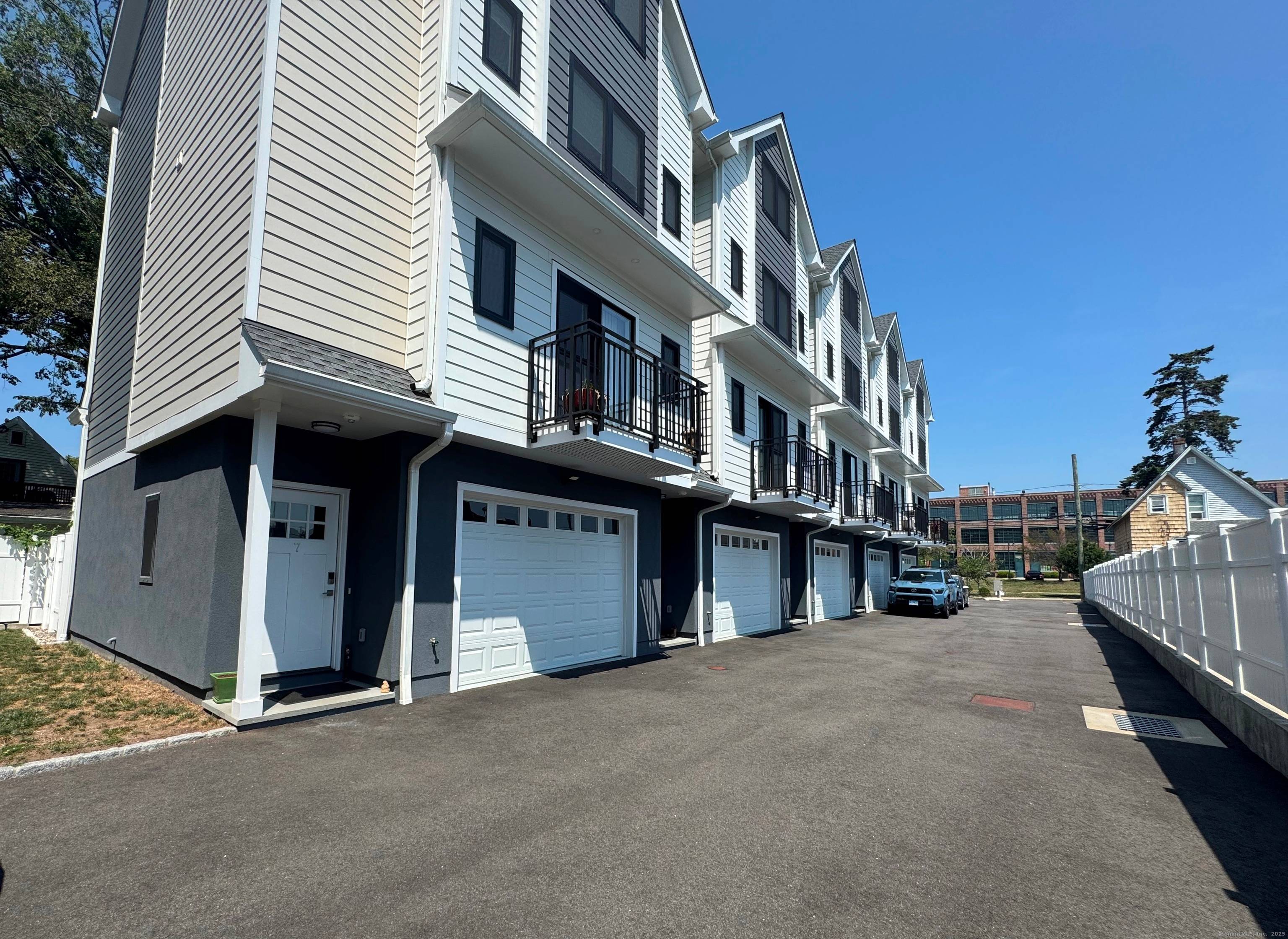 Get ready to embark on a journey of luxury living in the prime location of Stamford !