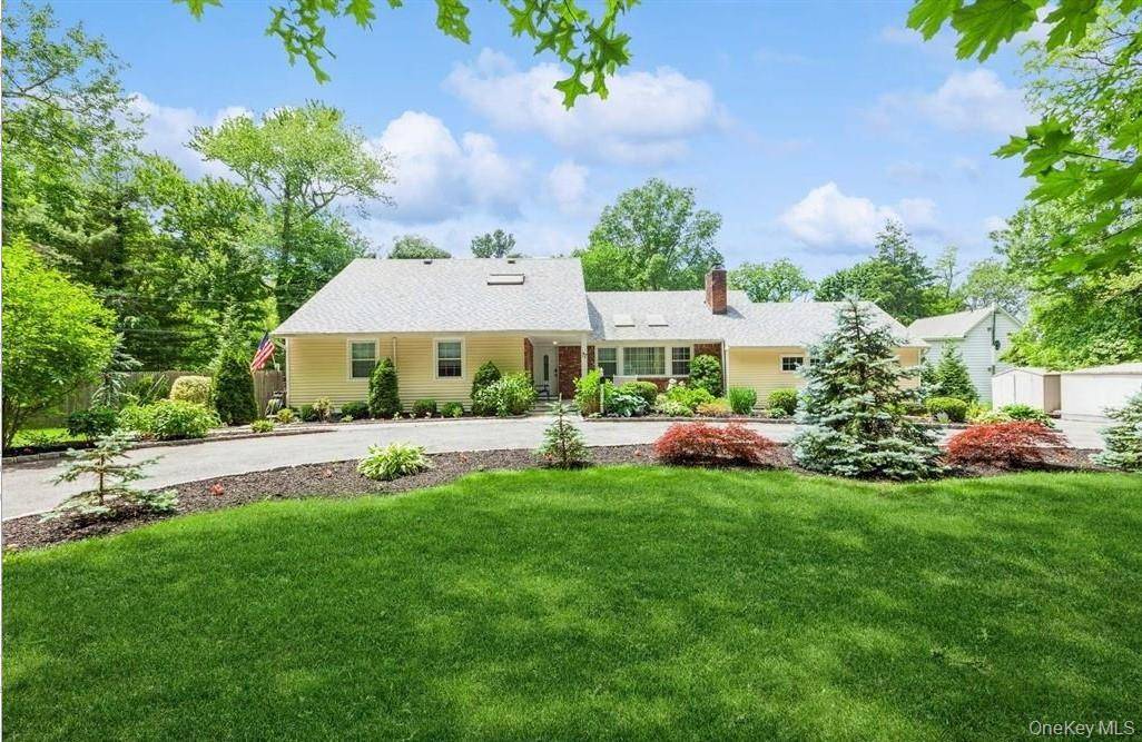 This farm ranch is on a private road off prestigious Duck Pond Road where peace and privacy become your reality !