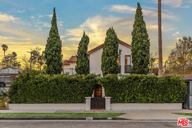 725   Oxford Ave 4BR Marina Del Rey La