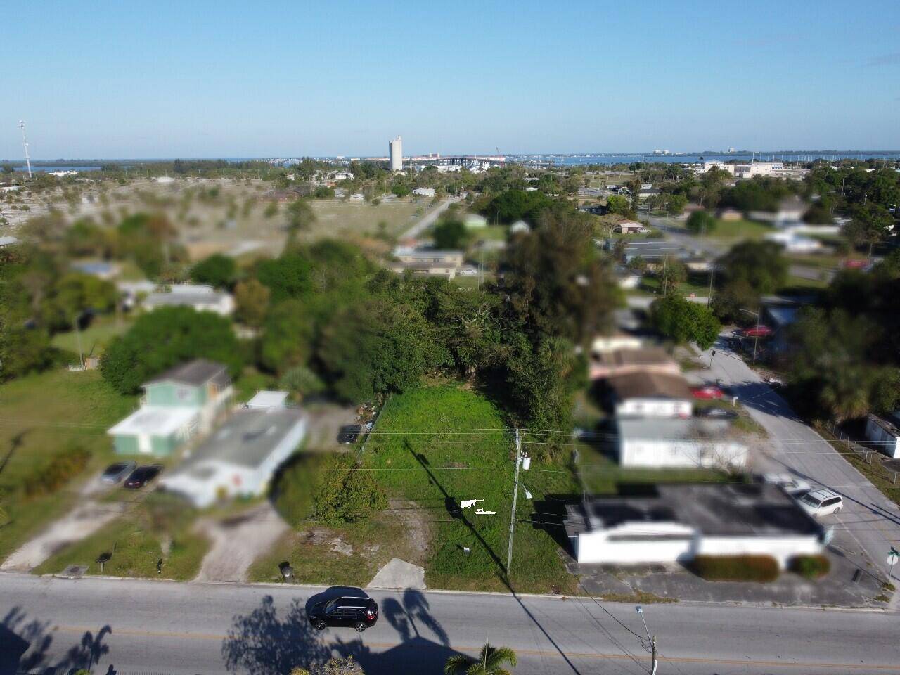 Two separate but adjoining vacant lots zoned C 2 Neighborhood Commercial offer a prime development opportunity.