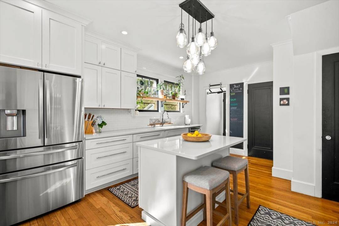 Move right in to this beautiful Spring Glen home.