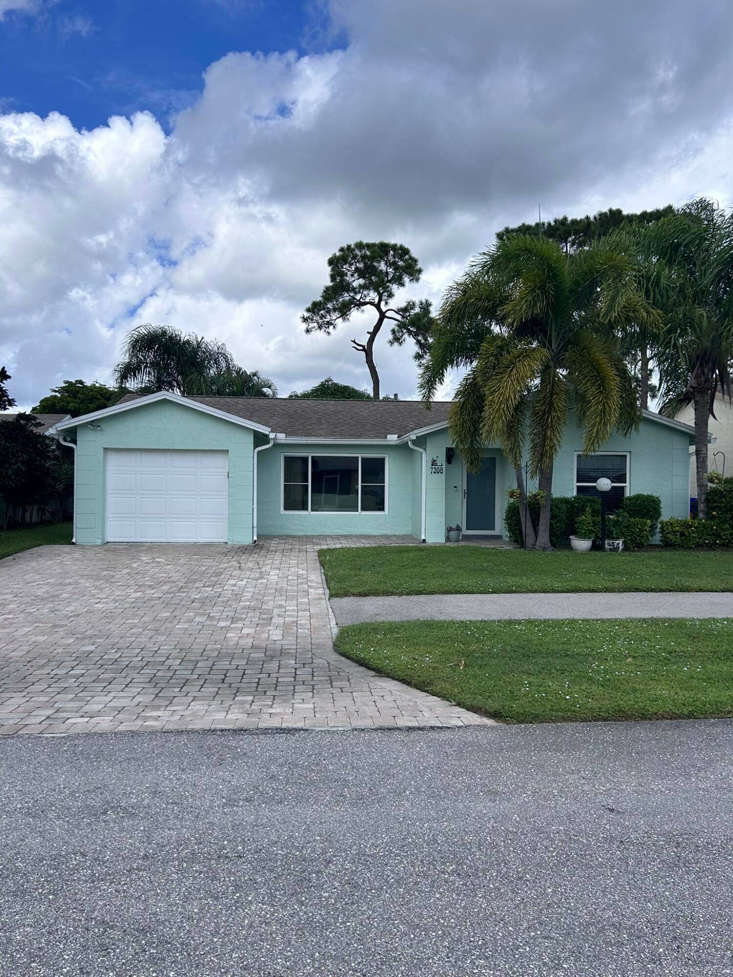 55 age restricted single family home on golf course, walk to clubhouse and swim club, tile floors throughout, open kitchen, garage and wood deck, with a little work you can ...